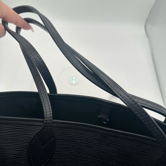 Louis Vuitton Epi Leather Neverfull MM Black | Like New + Entrupy COA+Insert - Picture 8 of 16